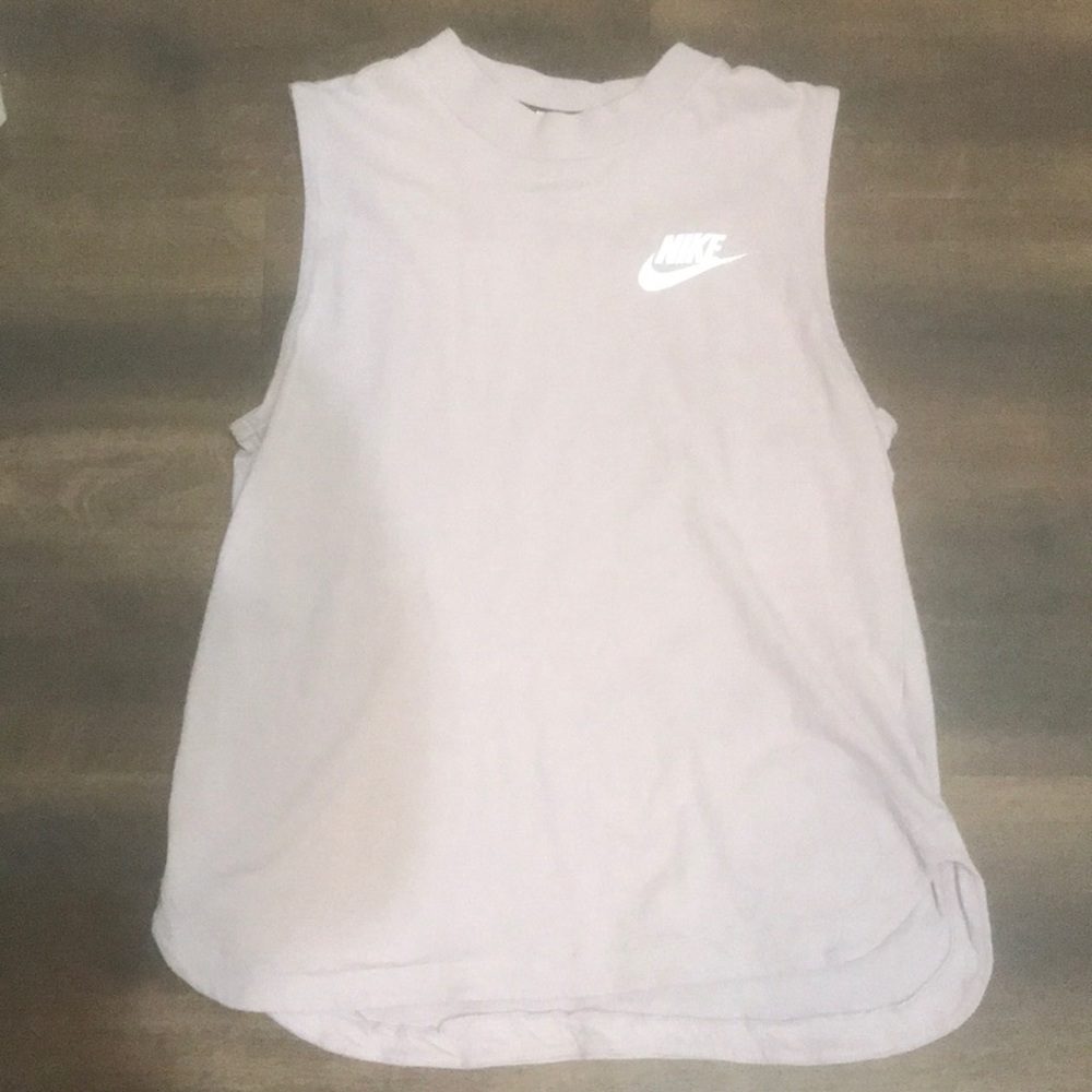 Sleeveless Light purple Nike shirt